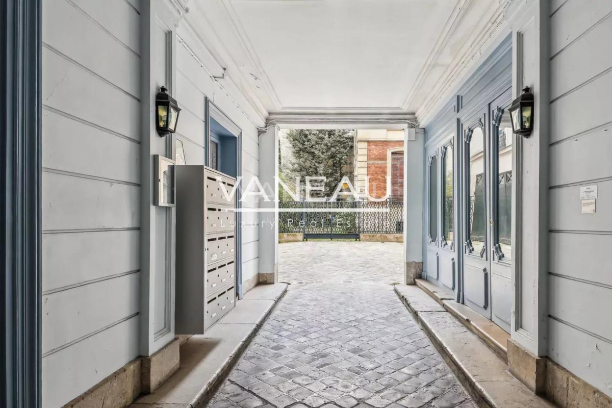 Appartement familial entièrement refait à neuf rue Washington - 