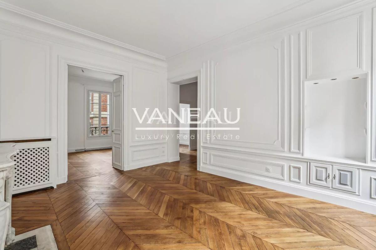 Appartement familial entièrement refait à neuf rue Washington - 