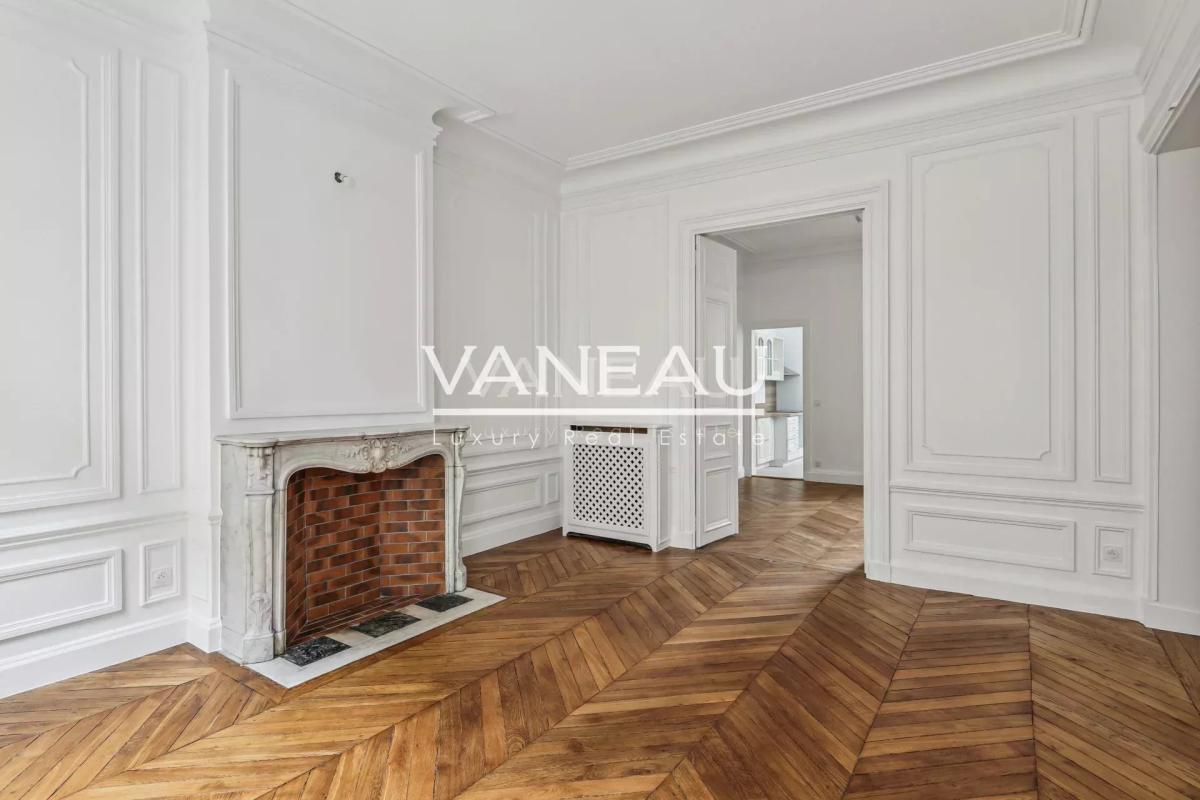 Appartement familial entièrement refait à neuf rue Washington - 