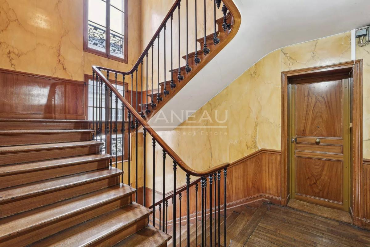 Paris Xe - Rue du faubourg Saint-Denis - Charmant trois pièces -