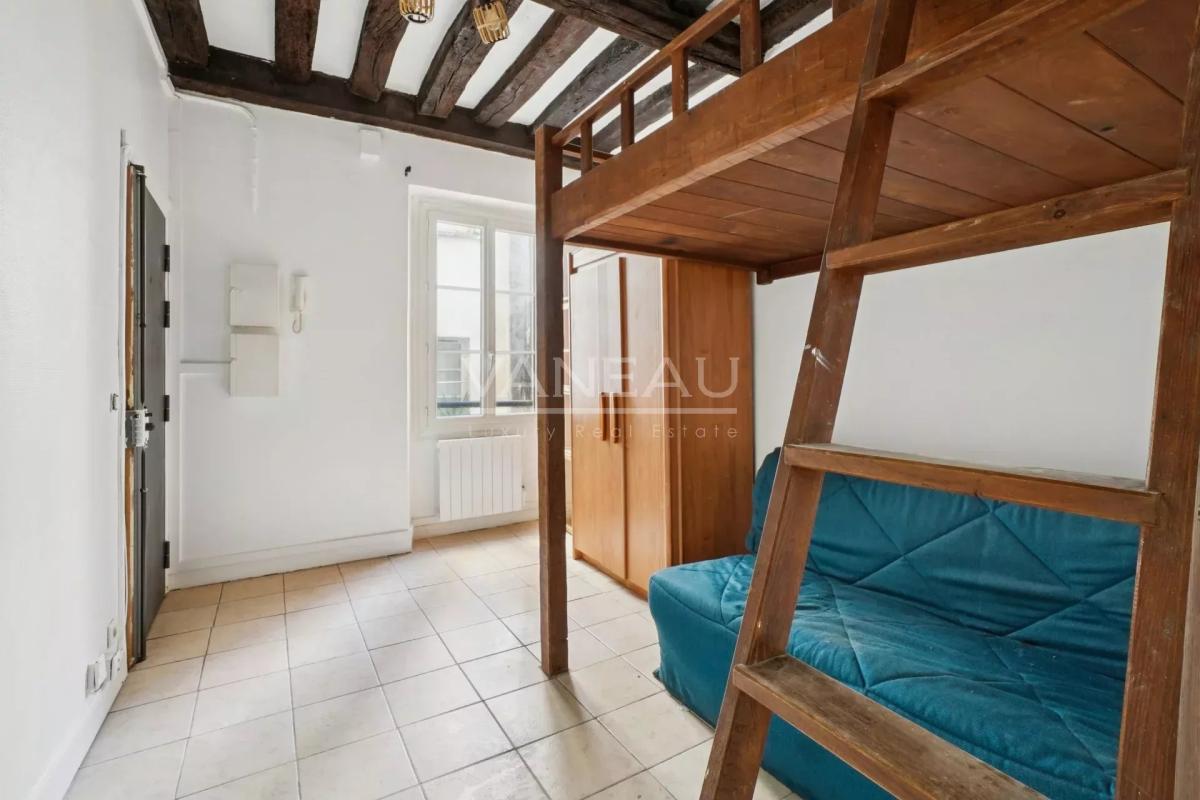 Exclusivité - Paris IVe - Charmant studio en très bon état