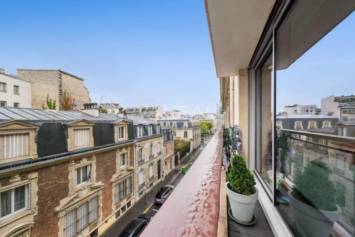 Paris XVIe - Place des Etats Unis.