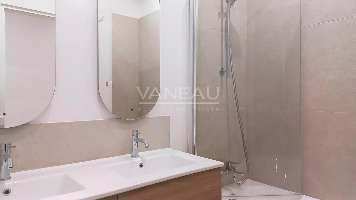 PARIS VIII - Appartement familial - Rue du Faubourg Saint Honoré