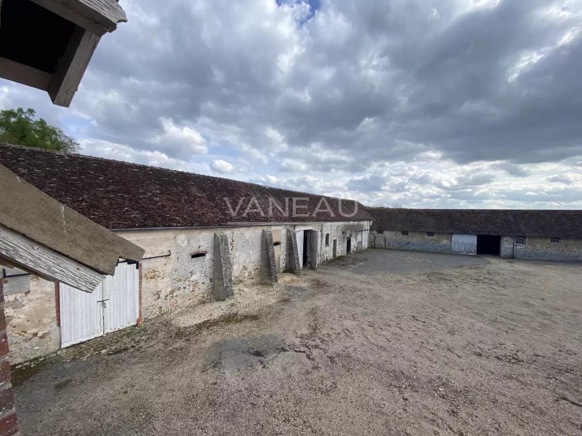 Corps de ferme historique à vendre – La Chapelle-Gauthier (Seine