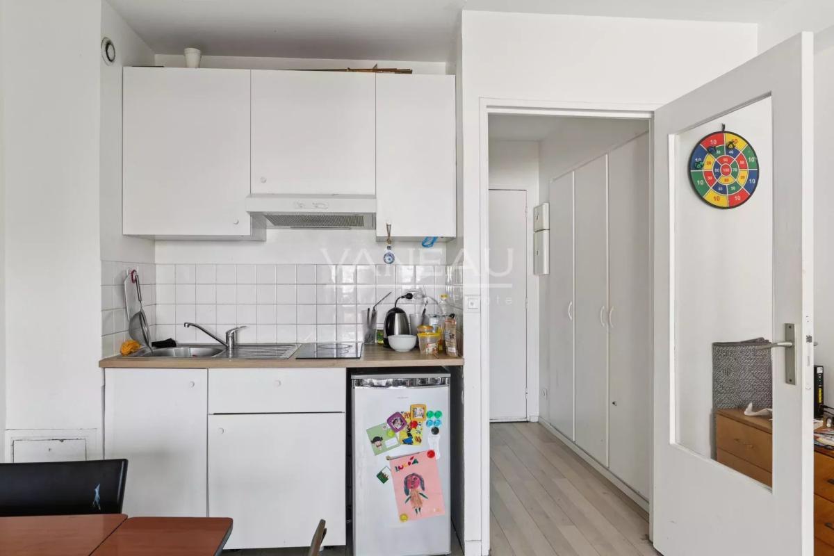 Paris XIXe - Rue de Romainville - Studio vendu loué -