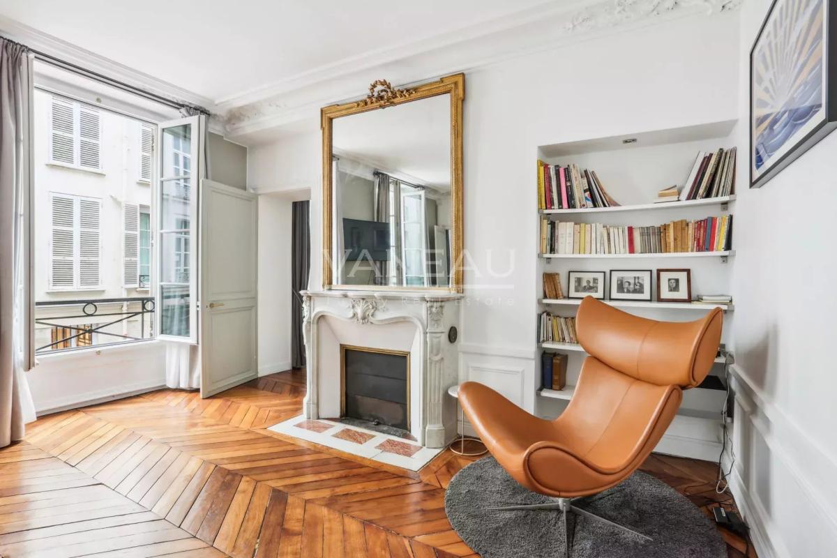 Paris VIIe - Rue de Bourgogne - Appartement familial et d'except