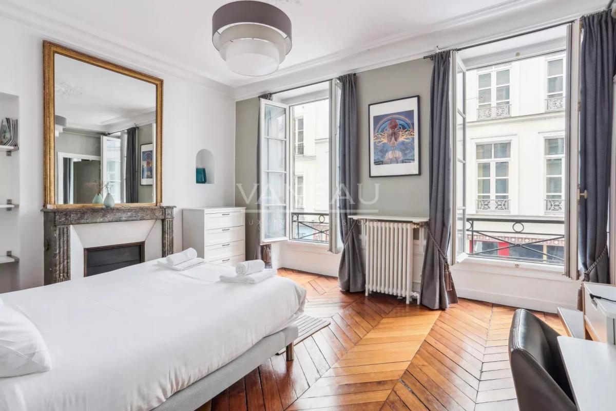 Paris VIIe - Rue de Bourgogne - Appartement familial et d'except