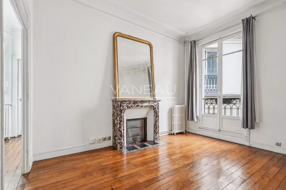Paris XVIIe - Charmant 2 pièces - Pierre de taille, parquet, mou