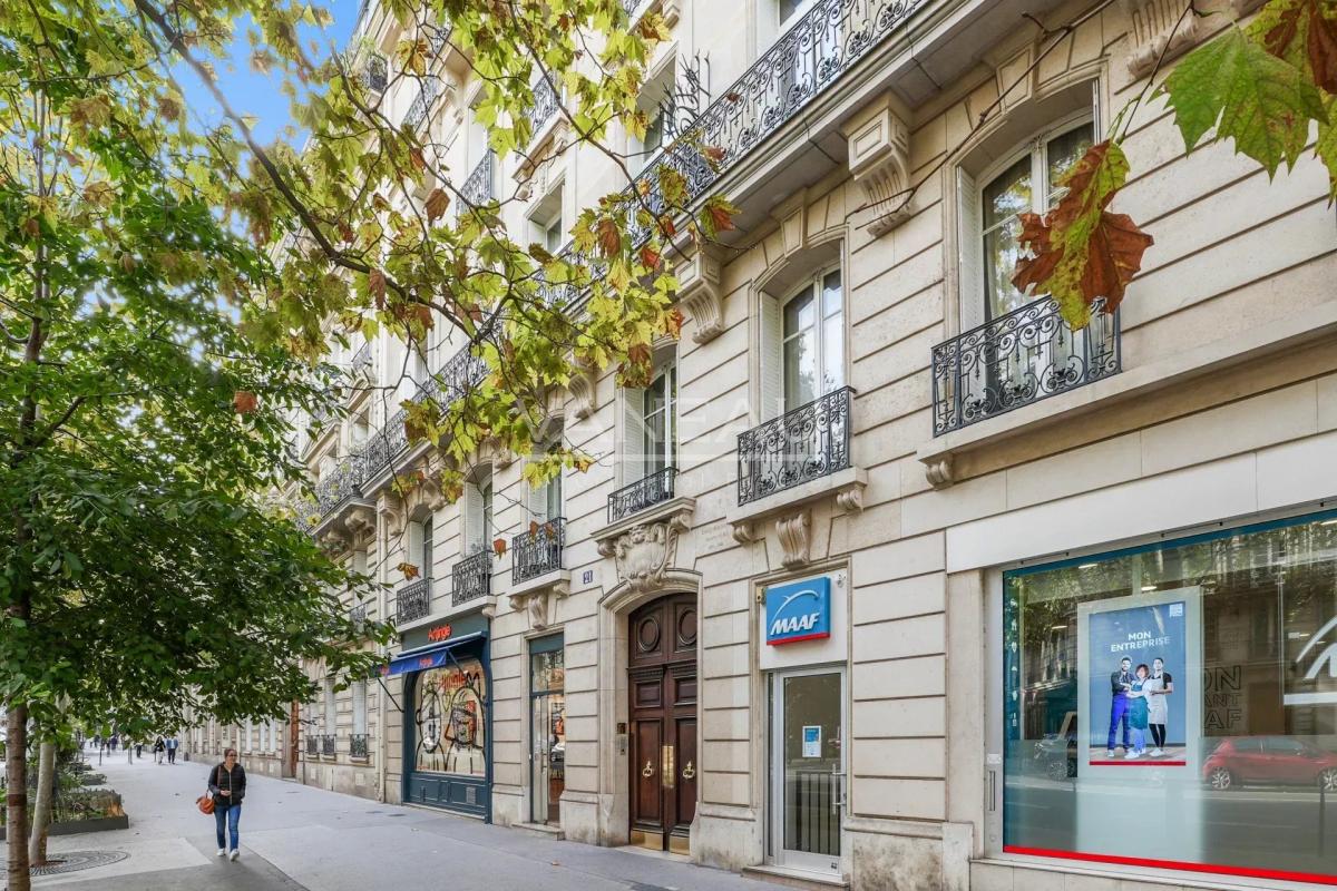 Paris XVIIe - Charmant 2 pièces - Pierre de taille, parquet, mou