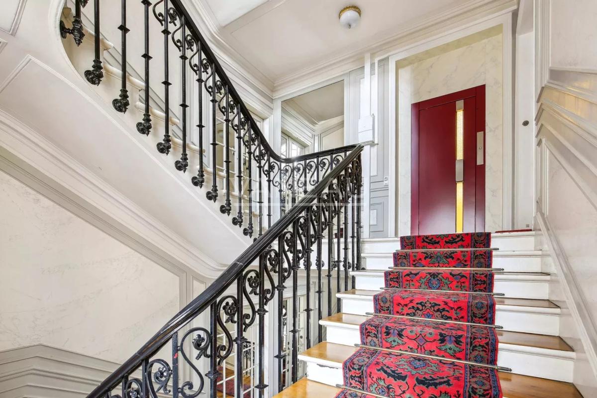 Élégant appartement de 200 m² à Paris 14ème