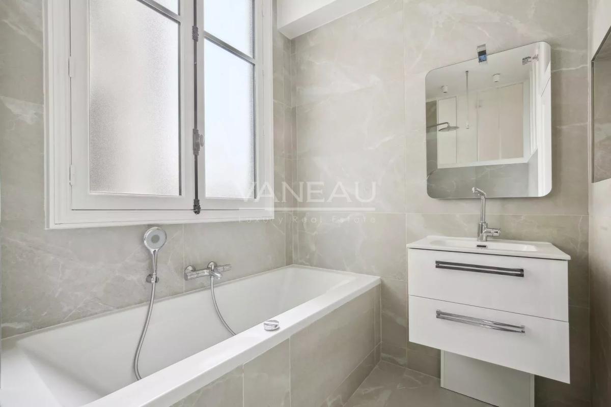 Élégant appartement de 200 m² à Paris 14ème