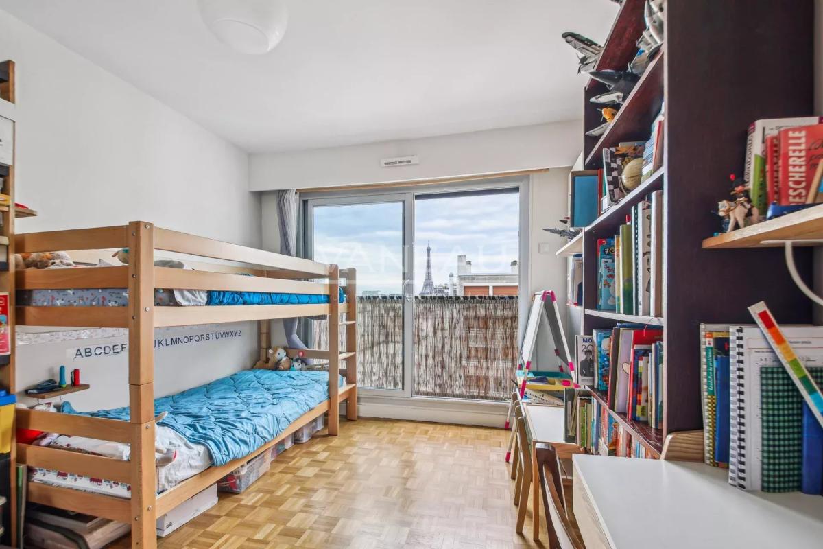 Paris XVe – Boucicaut / Charles Michels : Appartement dernier ét