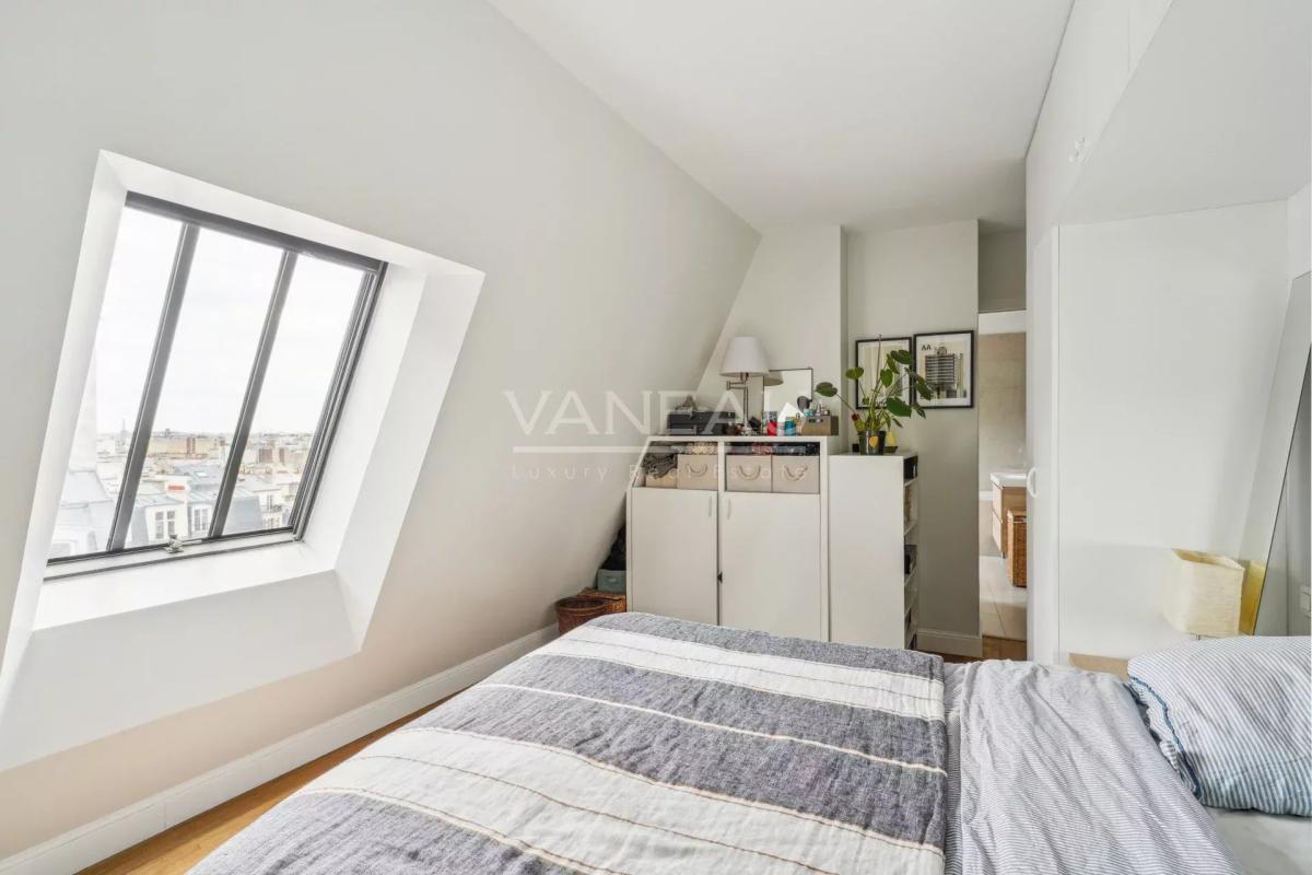 Paris VIIe - Ecole Militaire - Bel appartement en étage élevé - 