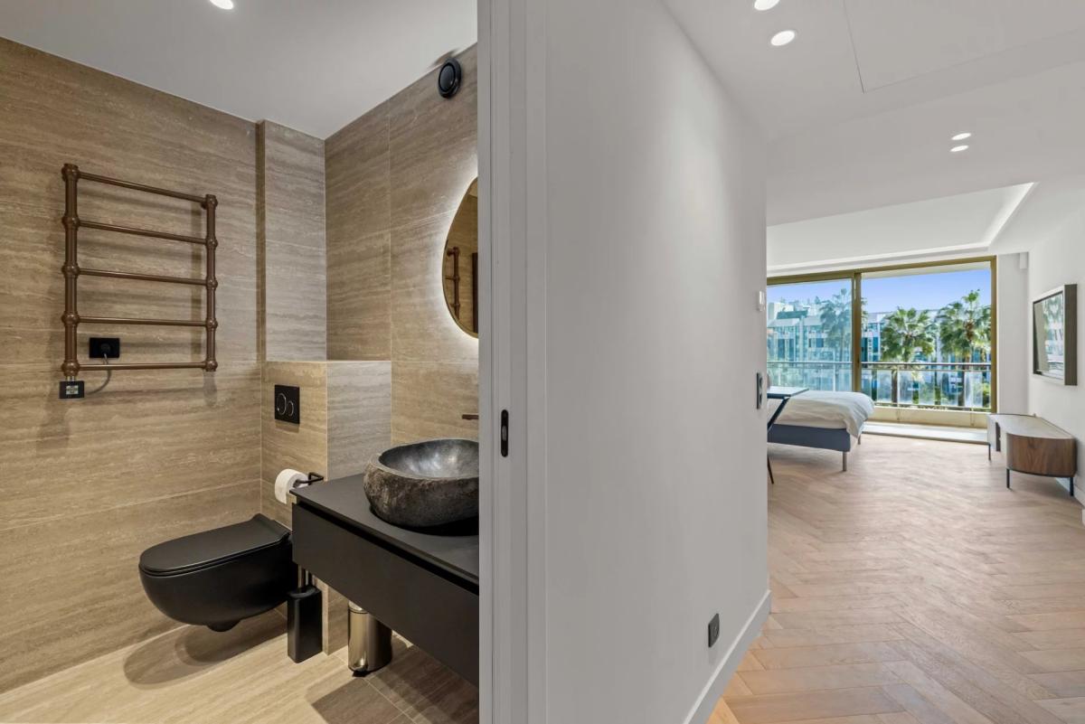 Studio rénové à vendre Cannes Croisette