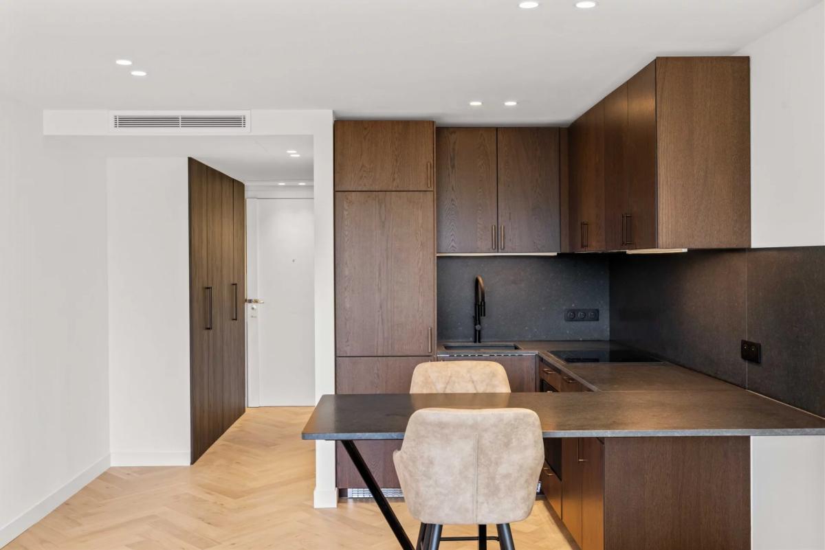 Studio rénové à vendre Cannes Croisette