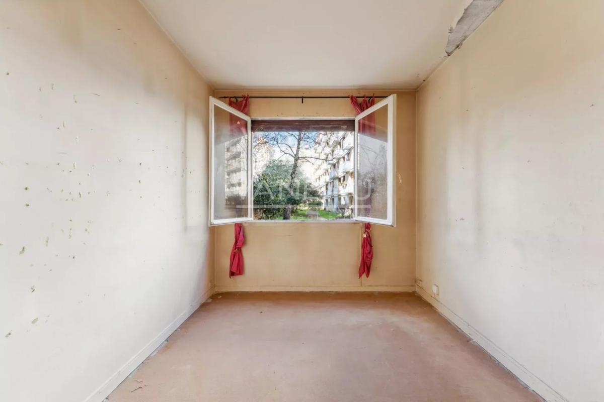 Paris 15e  Lourmel - 4 pièces sur jardin baigné de soleil !