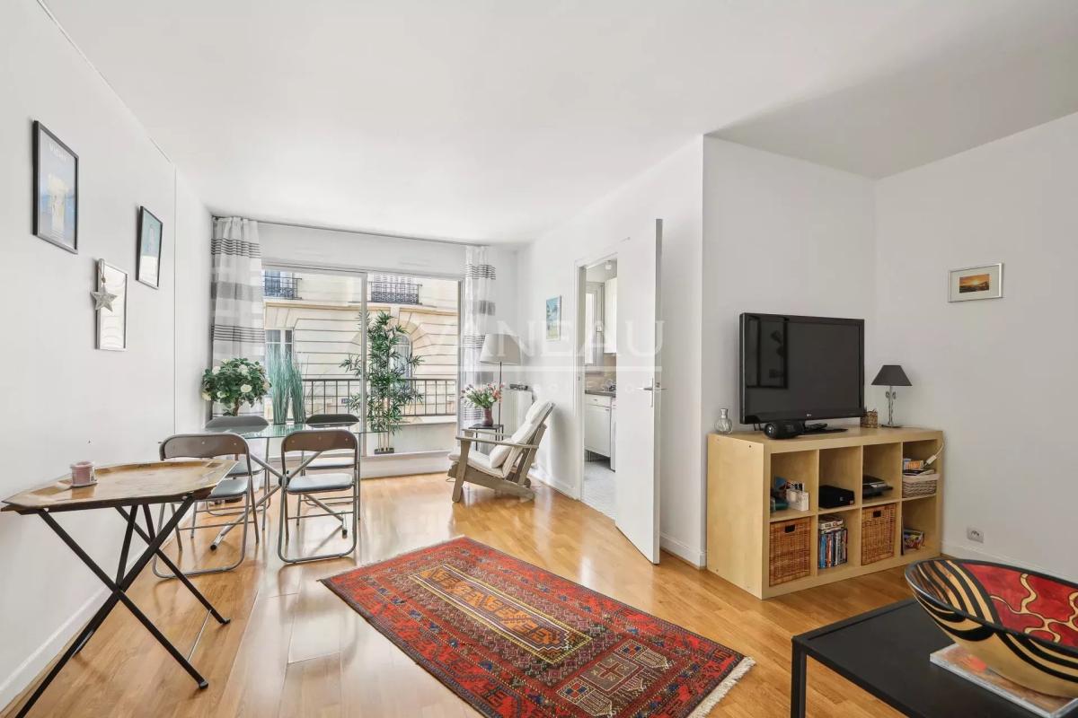 Paris XVe – Cambronne - Agréable appartement deux pièces