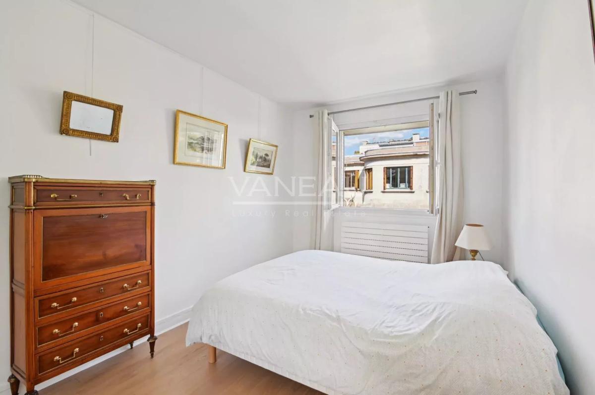 Bel Appartement à Vendre - Paris 16ème