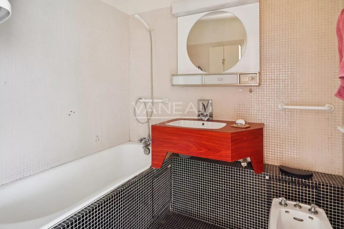Paris XVIe - Mirabeau - Appartement familial et de réception ave