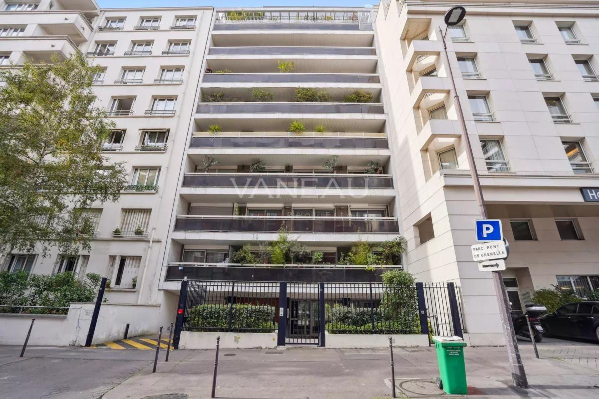 Paris XVIe - Mirabeau - Appartement familial et de réception ave