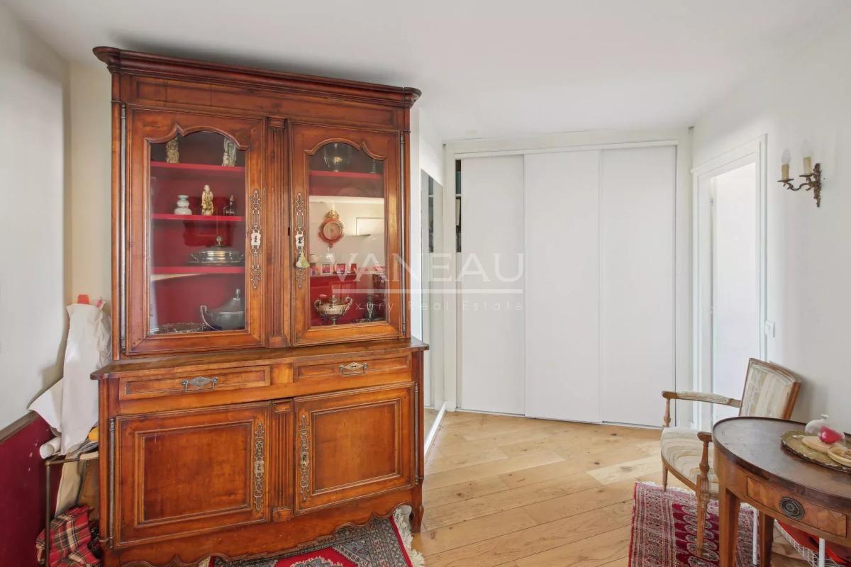 Paris XVIème - 3 pièces balcon - vue dégagée - vendu occupée