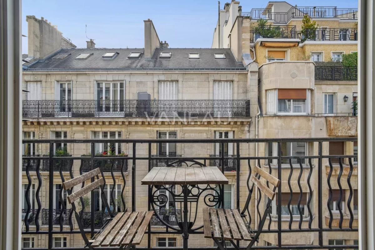 PARIS XVIè (NORD) - KLÉBER - VICTOR HUGO -
