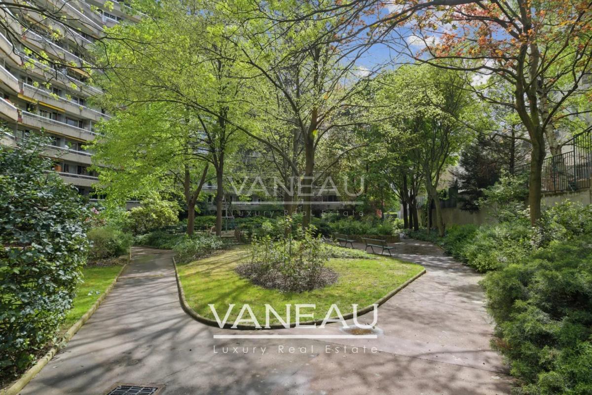 Convention-Alleray - 2 pièces avec balcon et vue dégagée