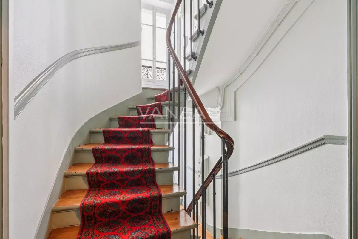 Paris XVème – Village Saint-Charles – Appartement 2 pièces en pa