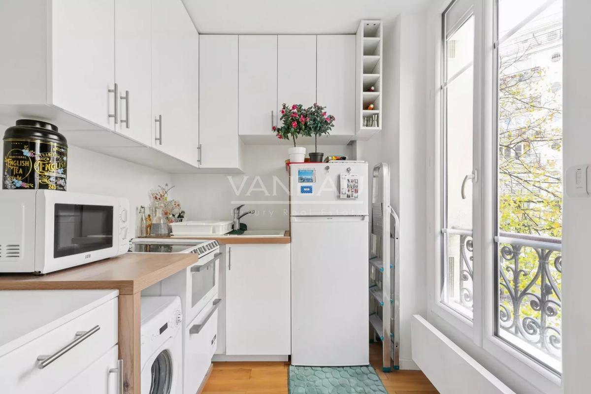 Paris XVème – Village Saint-Charles – Appartement 2 pièces en pa