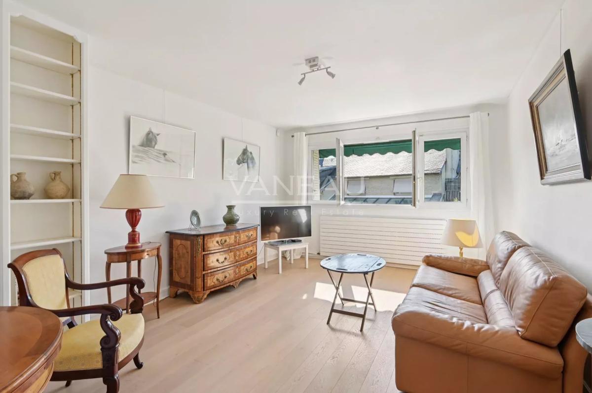 Bel Appartement à Vendre - Paris 16ème