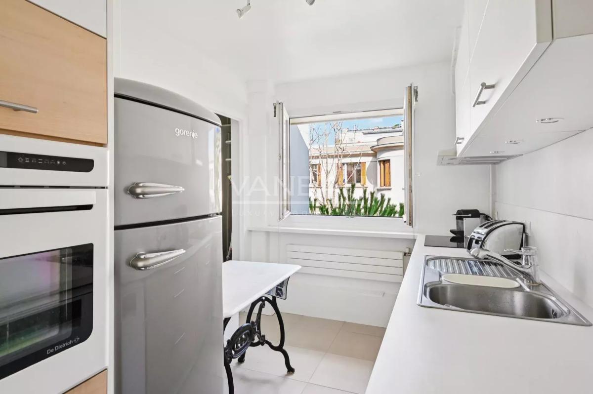 Bel Appartement à Vendre - Paris 16ème