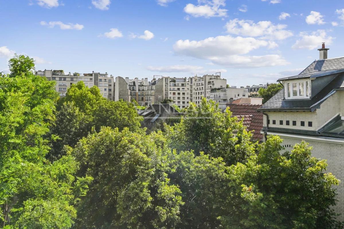 Bel Appartement à Vendre - Paris 16ème