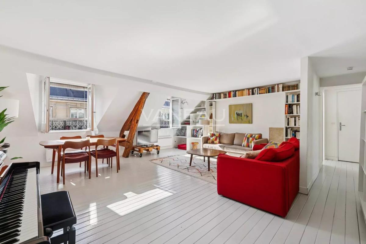 PARIS IXe - Au cœur de la Nouvelle Athènes - Trois pièces except