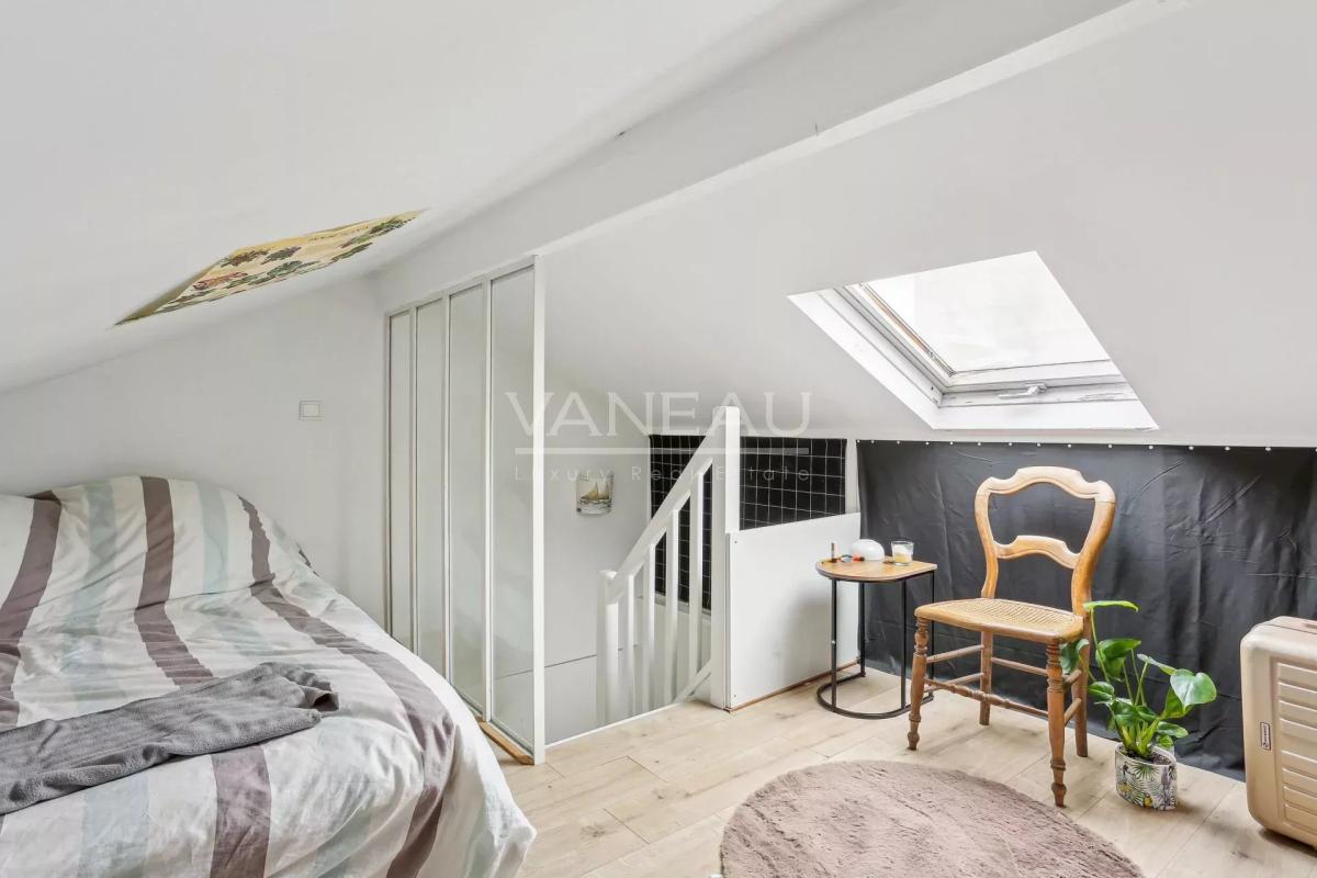 Bien atypique en étage