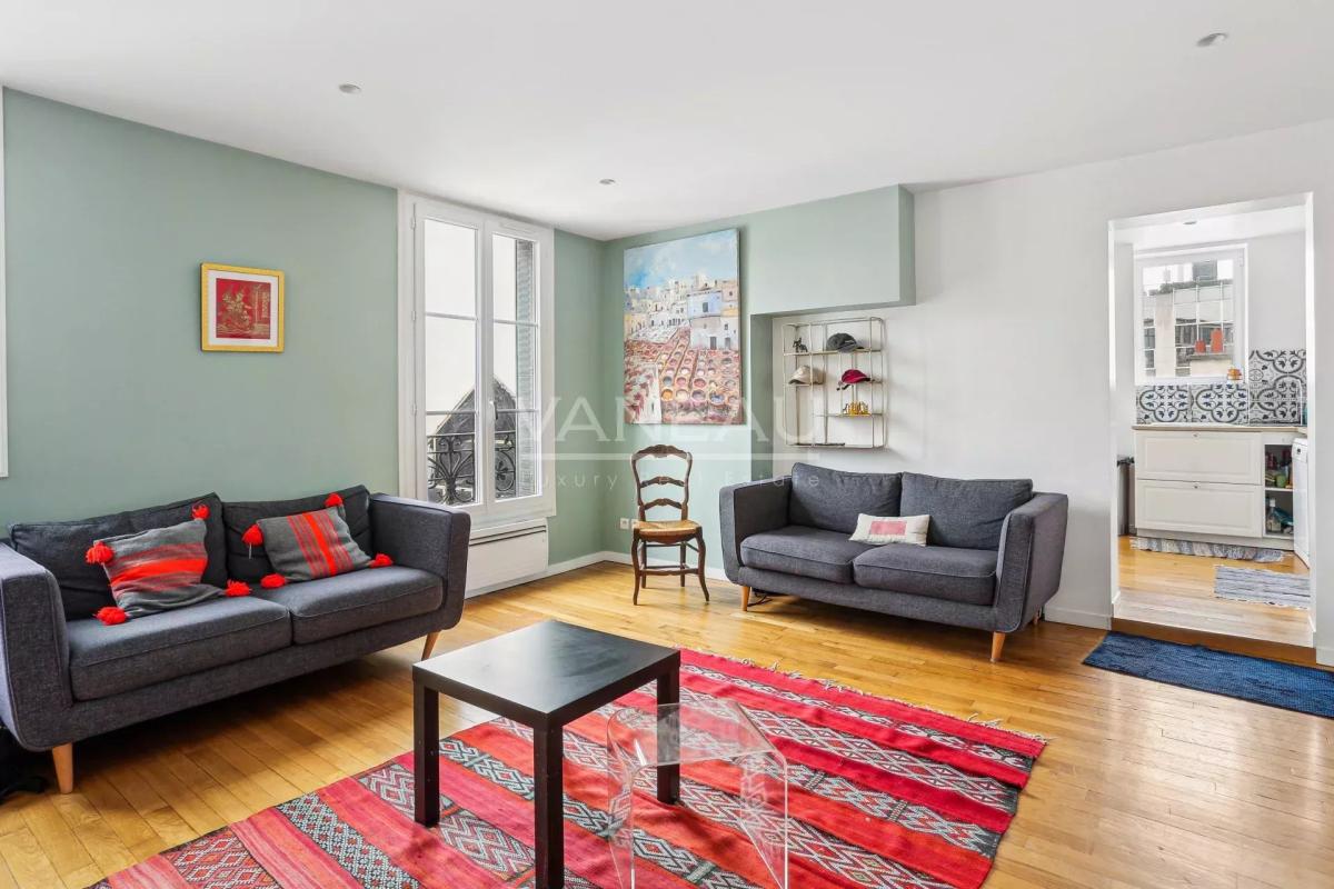 Bien atypique en étage