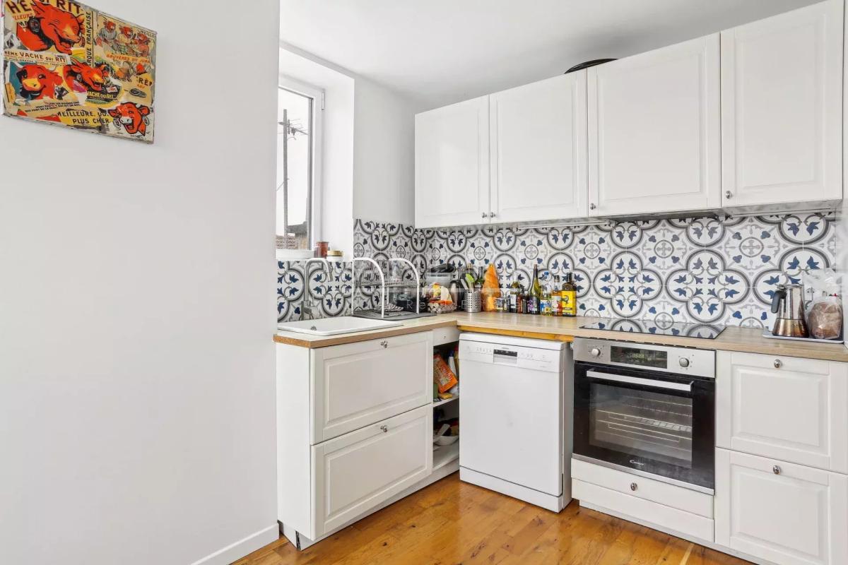 Bien atypique en étage