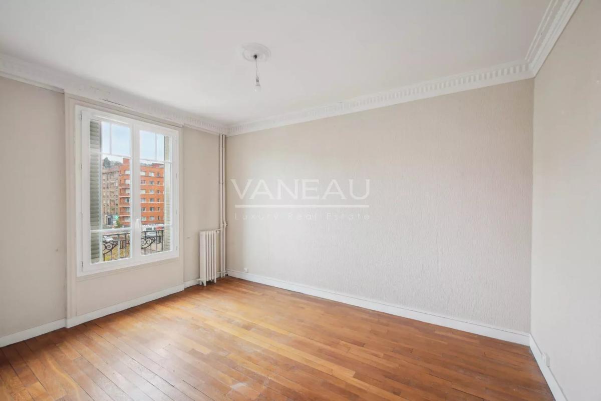 MEUDON - EN ETAGE AVEC ASCENSEUR ET SANS VIS A VIS