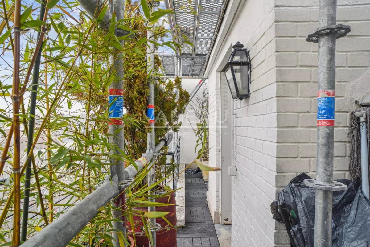 Dernier étage avec terrasse