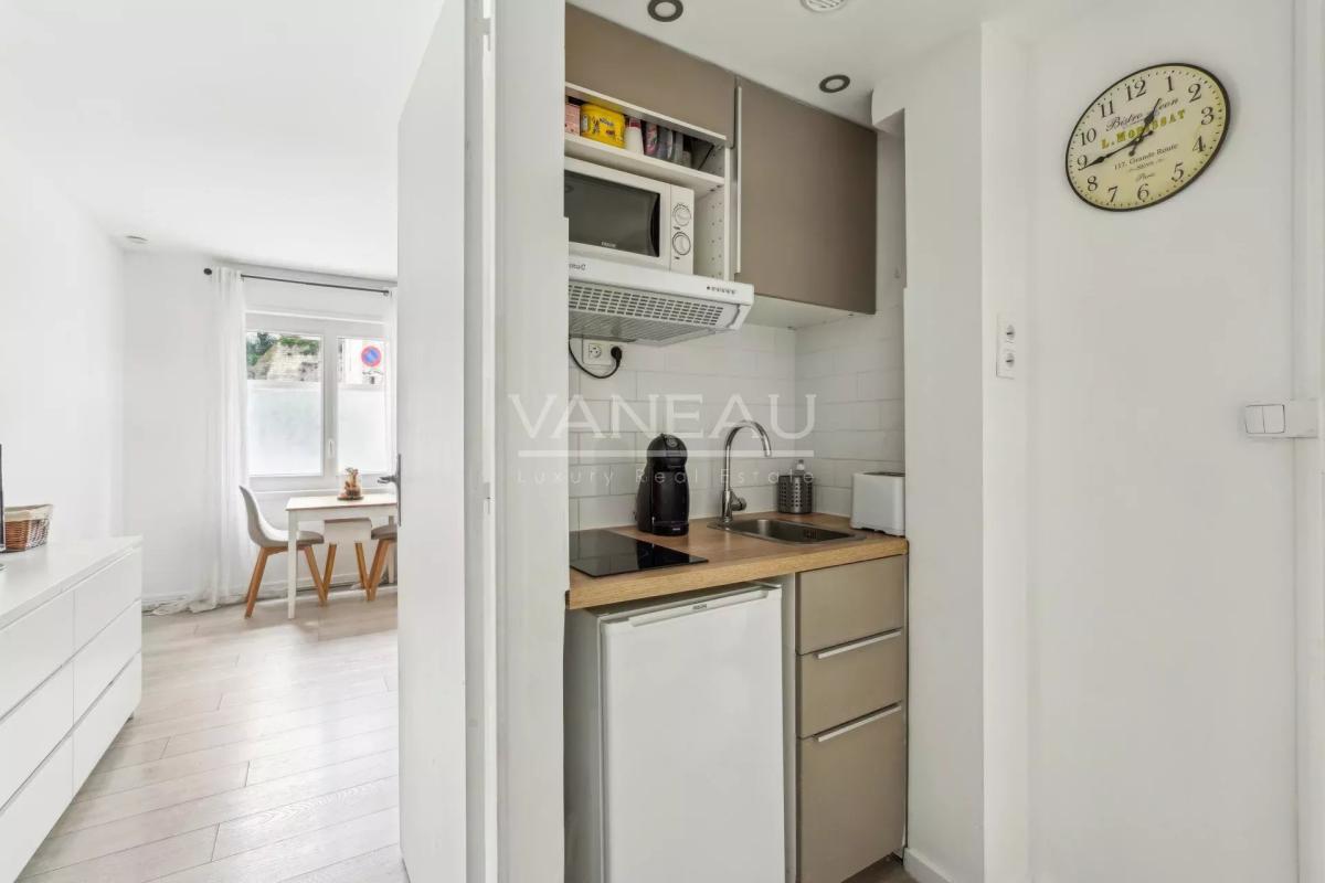 Studio au calme, au pied de Montmartre.