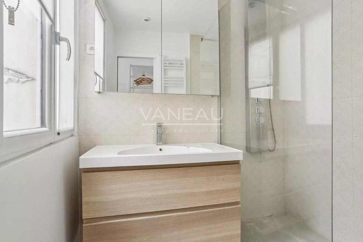 PARIS VIe _ 2P MEUBLEE RUE DE SEINE