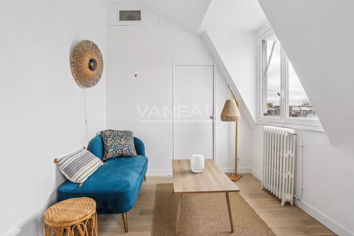 PARIS VIe _ 2P MEUBLEE RUE DE SEINE