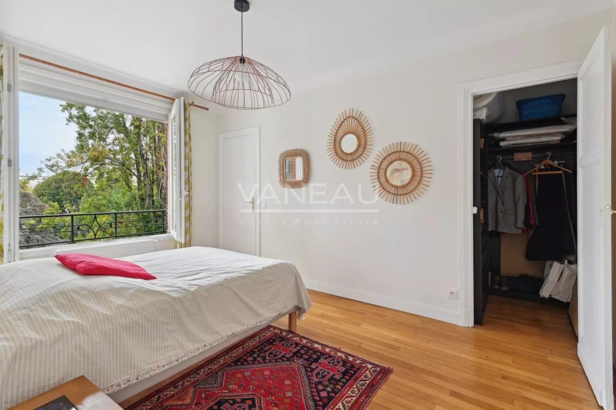 Neuilly - Boulevard de la Saussaye 