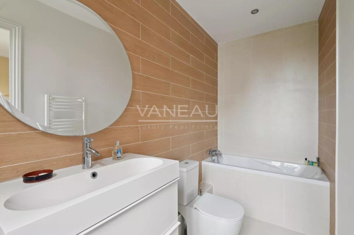 Neuilly - Boulevard de la Saussaye 