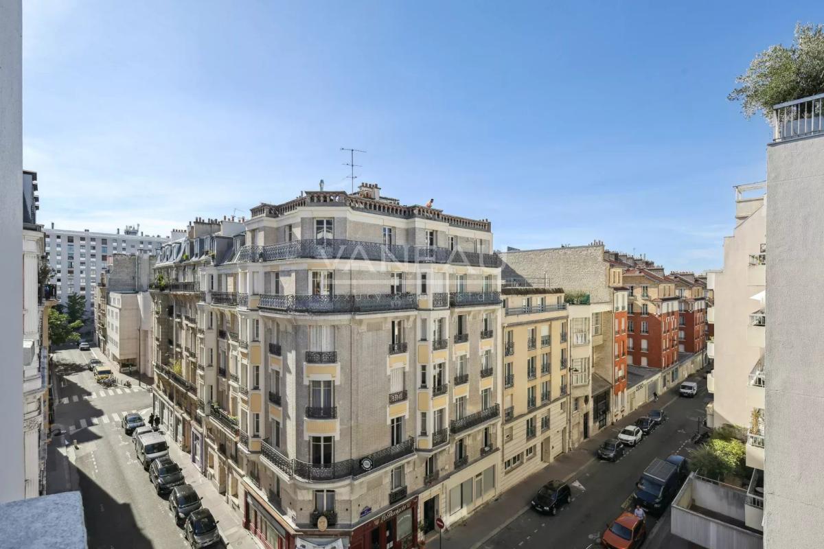 Paris XVe Volontaires – Charmant deux pièces au 5e étage avec as