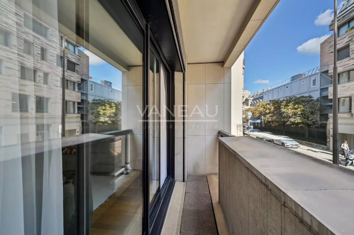 Paris XV - Volontaires / Pasteur : Appartement trois pièces avec