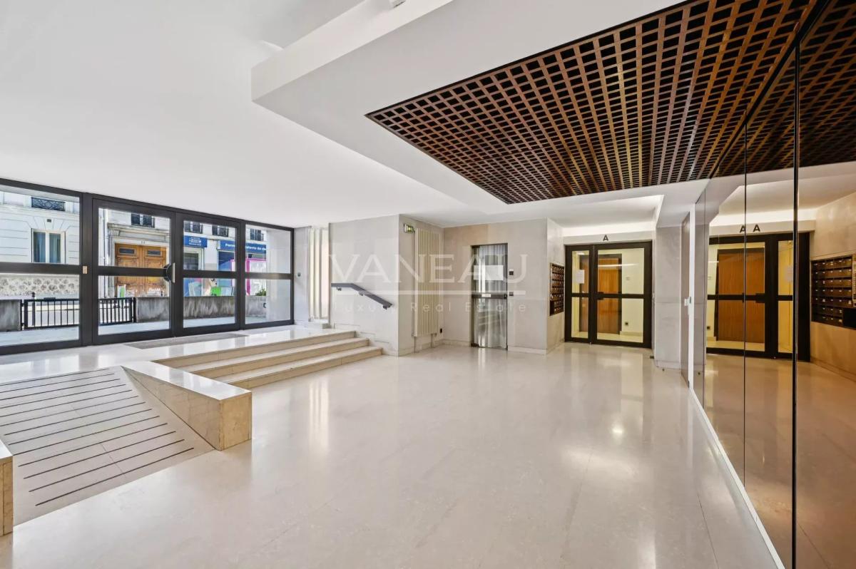 Paris XV - Volontaires / Pasteur : Appartement trois pièces avec