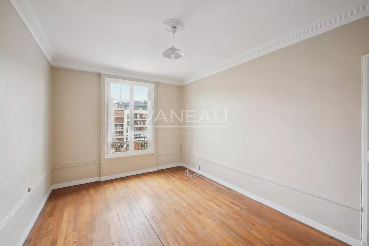 MEUDON - EN ETAGE AVEC ASCENSEUR ET SANS VIS A VIS