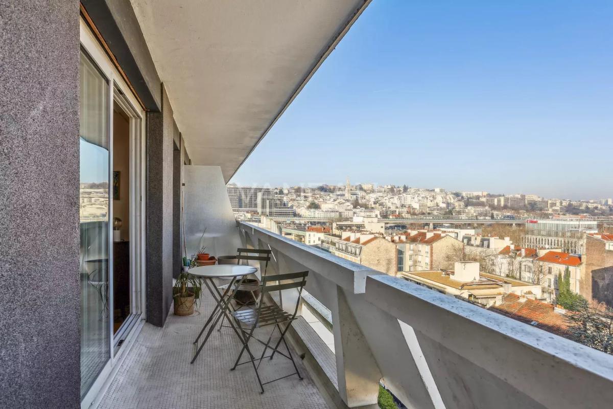 Studio en étage élevé - vue dégagée