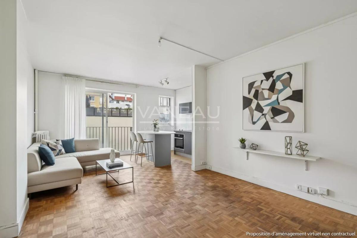 Paris XV ème, grand studio 34.38 m² avec balcon