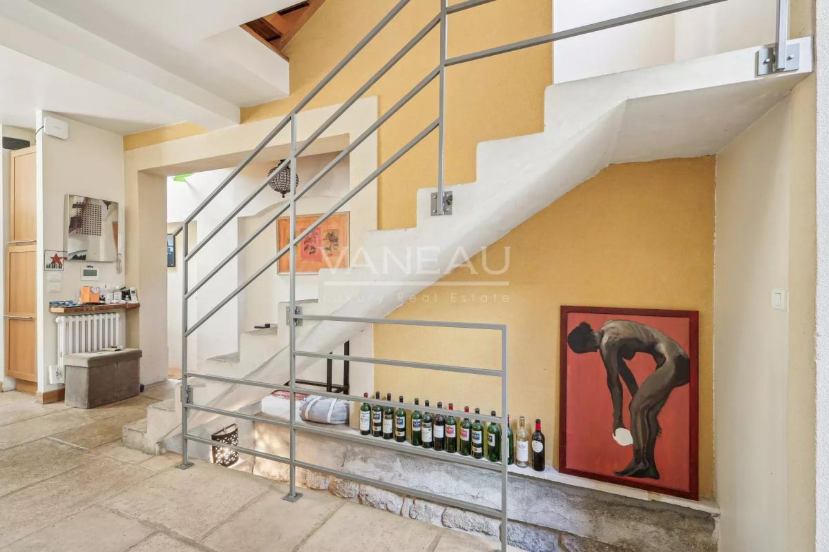 Quatre chambres et une grande pièce de vie